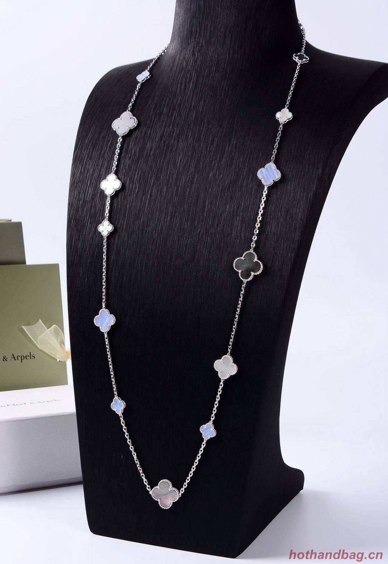 Van Cleef & Arpels Necklace VCA4696 Van Cleef & Arpels Necklace VCA4696