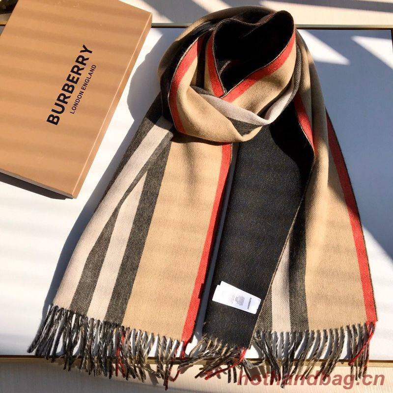 Burberry Scarf B00317 Burberry Scarf B00317
