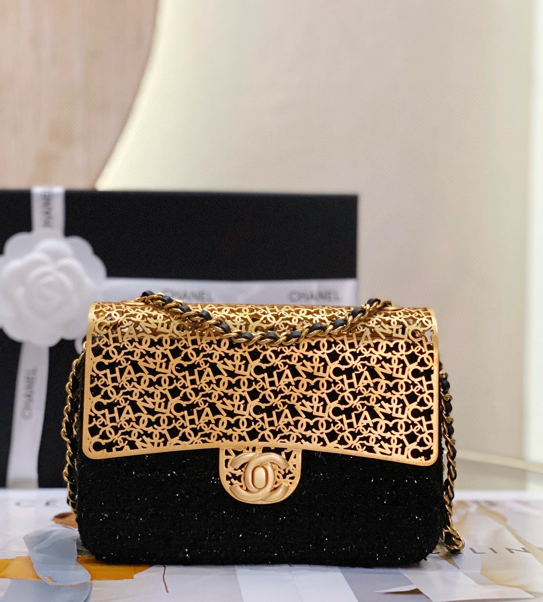Chanel Clutch Shoulder Handbag SS2022 Gold&Black Chanel Clutch Shoulder Handbag SS2022 Gold&Black