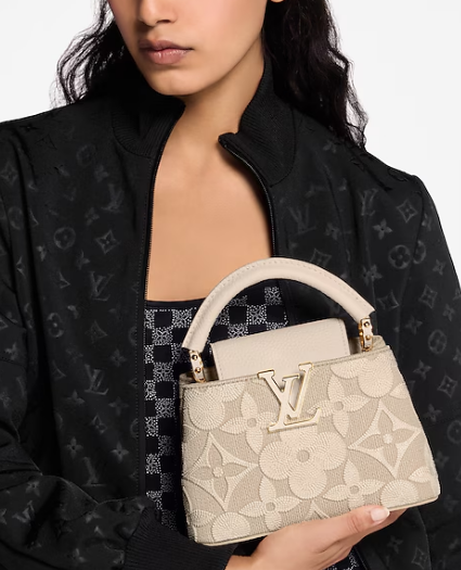 Louis Vuitton Capucines Mini M14389 Vanilla Louis Vuitton Capucines Mini M14389 Vanilla