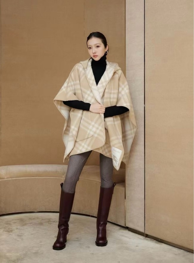 Burberry Cashmere cape 06398