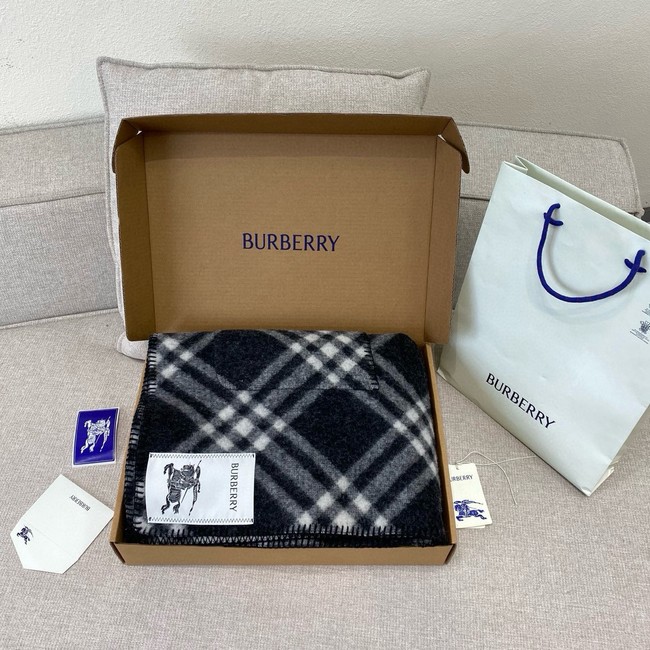 Burberry Cashmere cape 06399