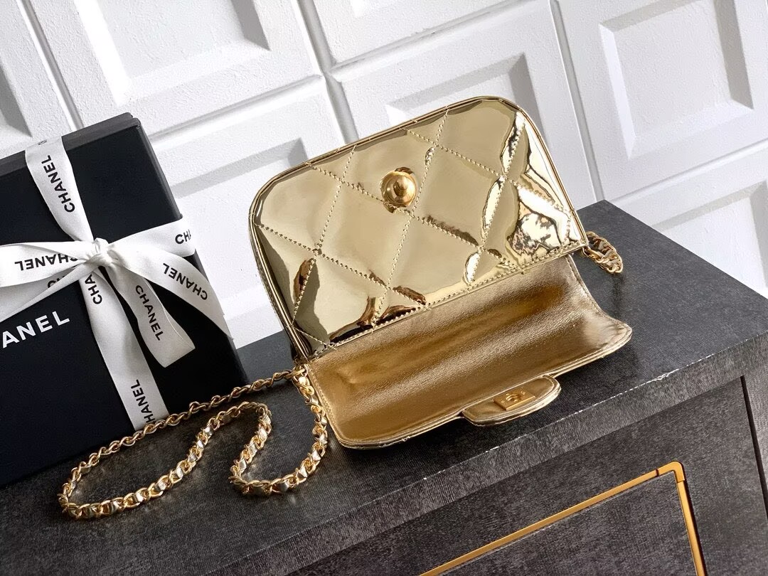 Chanel 25K Original Patent Leather Top Handle Bag A6320 Gold Chanel 25K Original Patent Leather Top Handle Bag A6320 Gold
