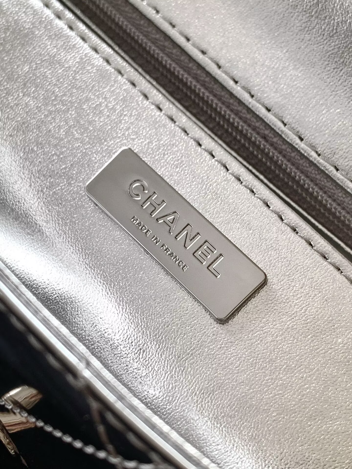 Chanel 25K Original Patent Leather Top Handle Bag A6321 Silver Chanel 25K Original Patent Leather Top Handle Bag A6321 Silver