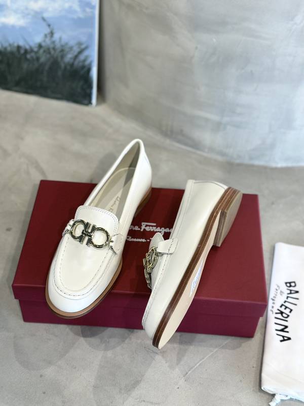 Ferragamo Shoes FMS00097