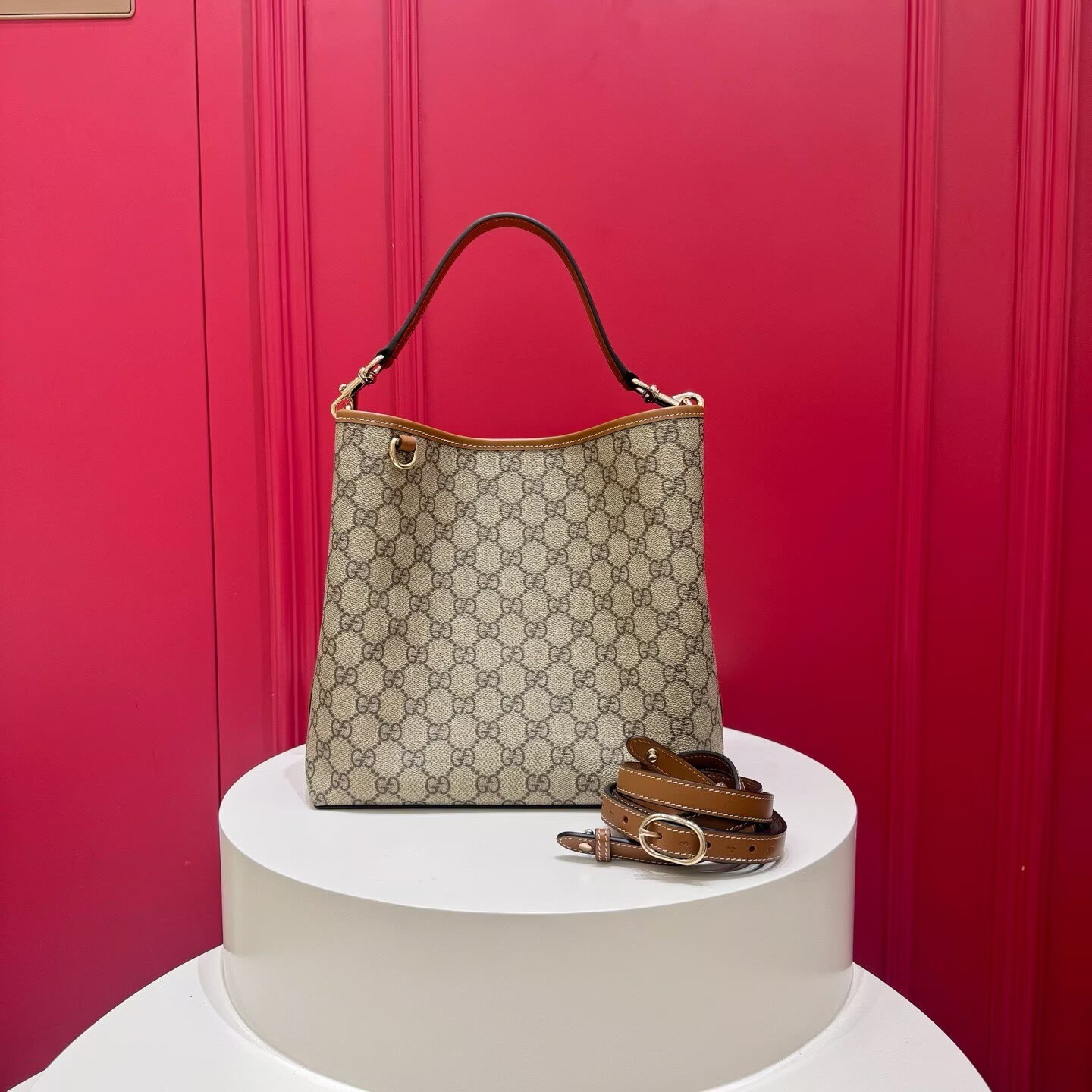 GUCCI GG Emblem medium bucket bag 815103 Brown