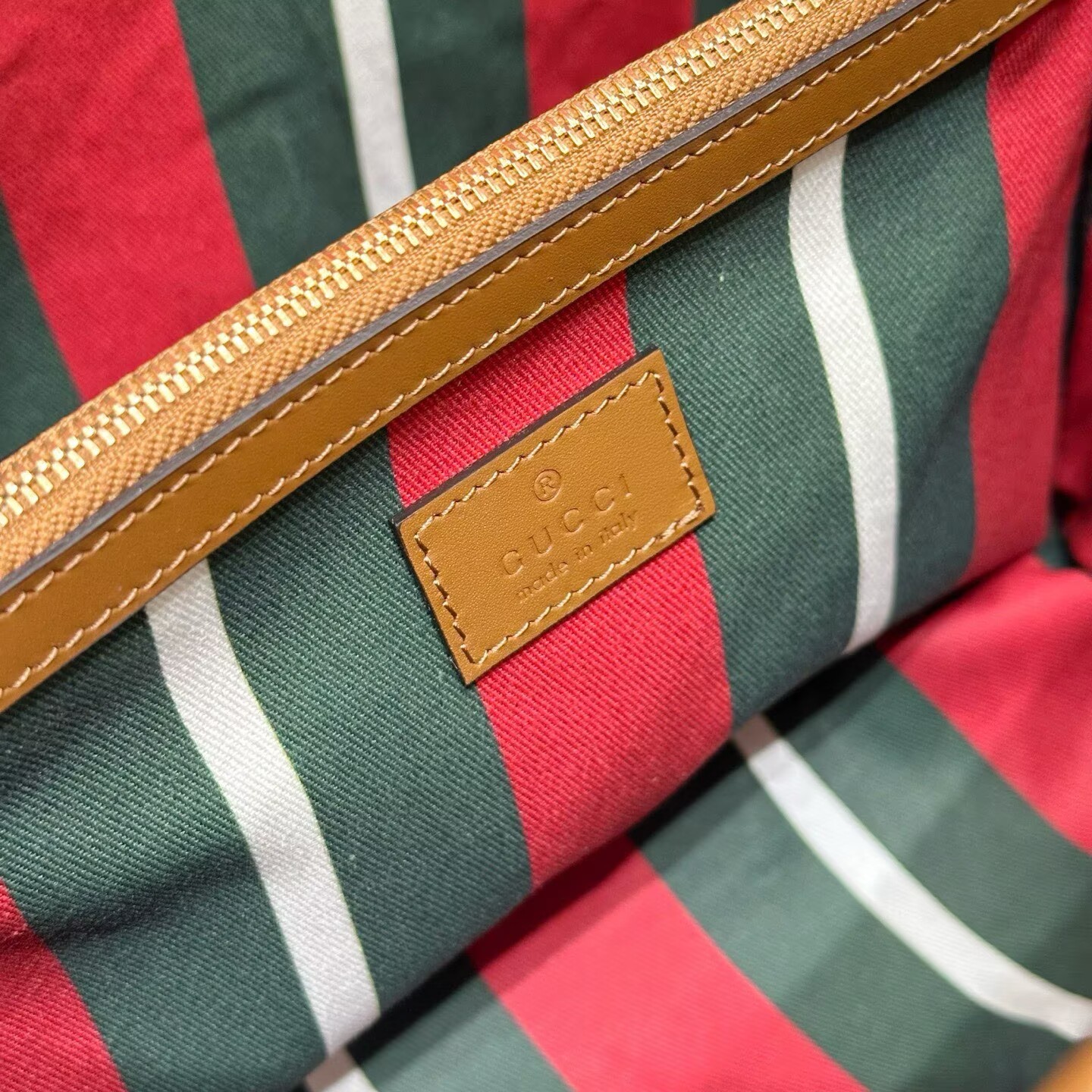 GUCCI GG Emblem medium bucket bag 815103 Brown