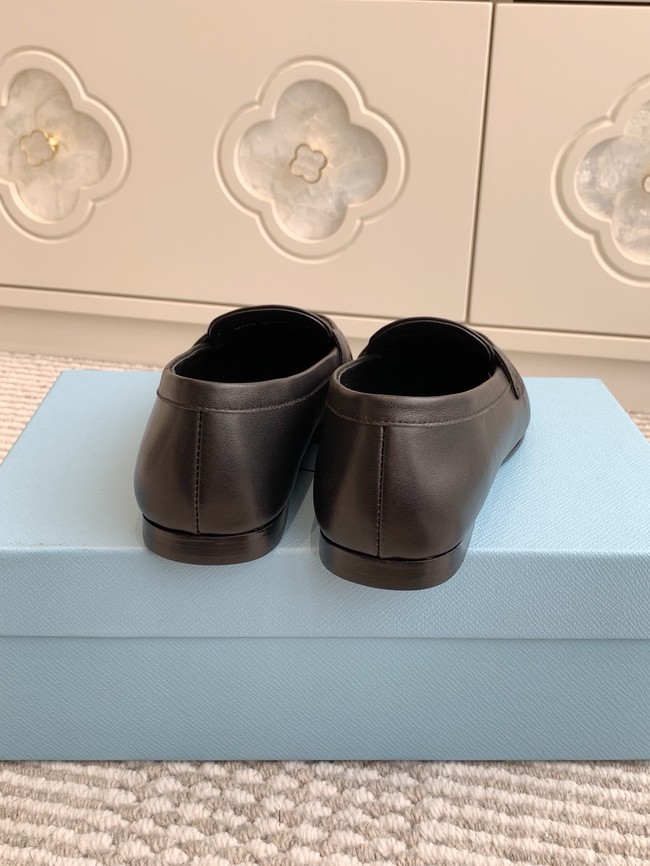 Prada leather loafers 87199-7