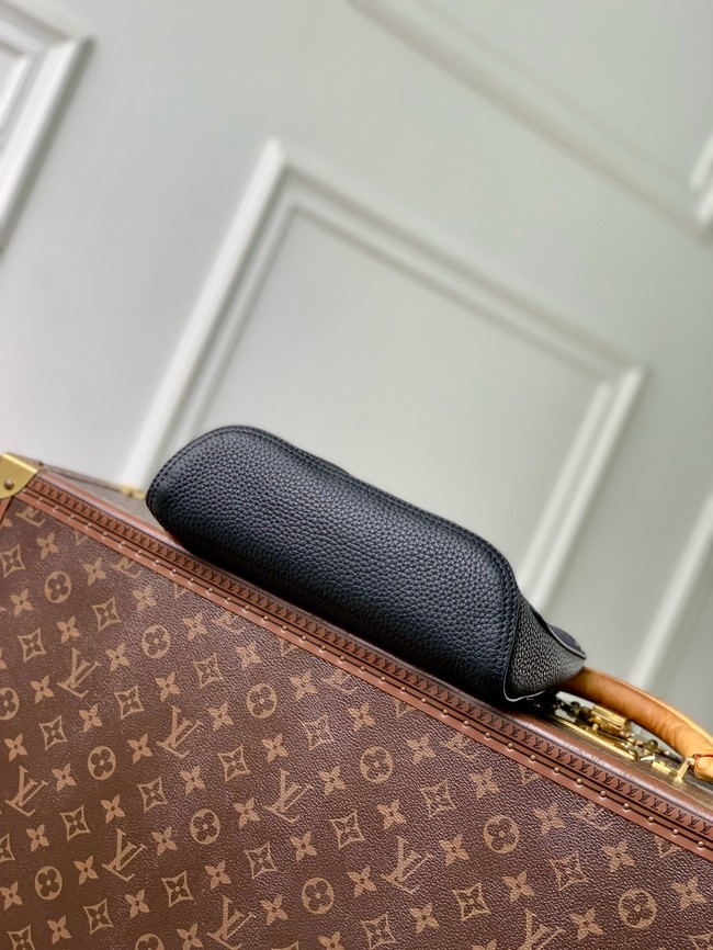 Louis Vuitton Delta Slingbag M27060 black