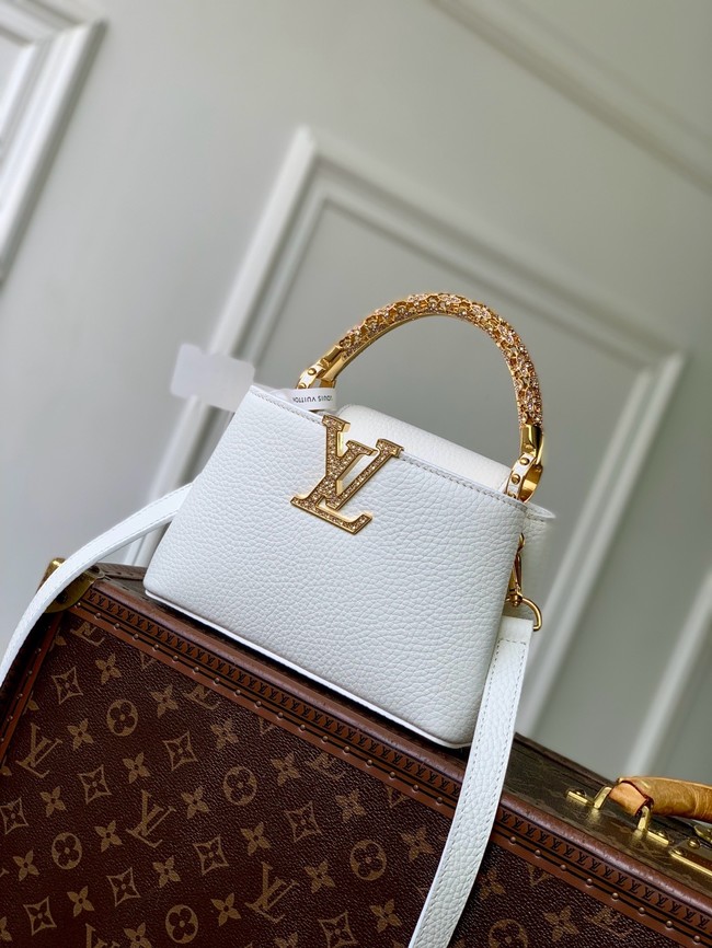Louis Vuitton Capucines Mini M14177 white