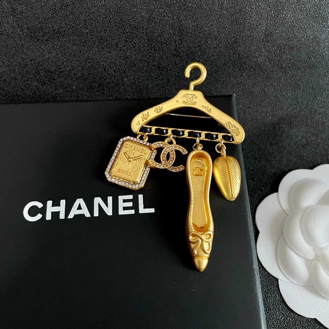 Chanel brooch CE81980